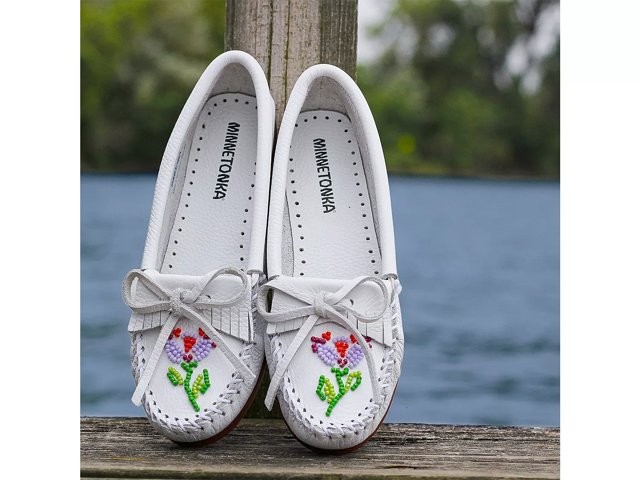 Minnetonka Ziigwan Waabigwan Moc Slip On Free Shipping DSW