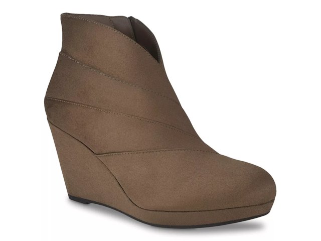 Wedge fashion bootie top