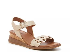 Closed toe 2024 sandals dsw