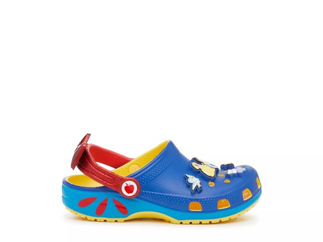 Snow clogs 2025