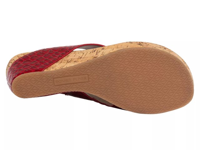 Donald pliner hot sale gyer wedges