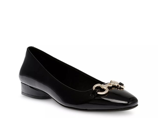 Zona rosa shoe librarian stores
