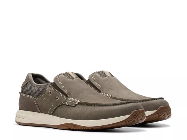 Clarks slip on sneaker hot sale