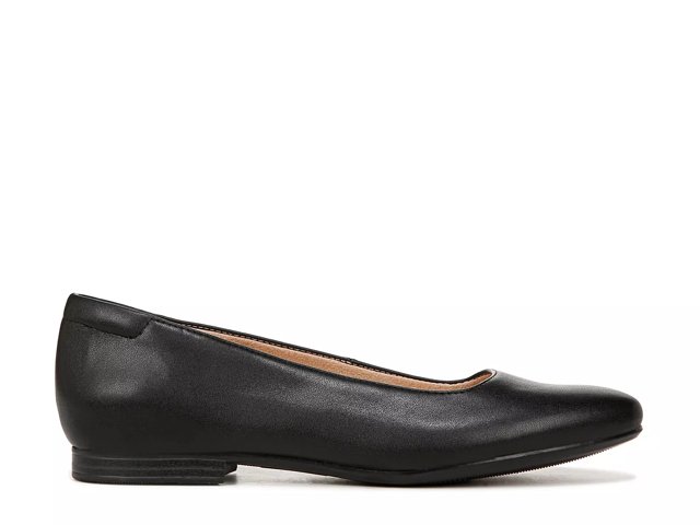 Naturalizer Kari Ballet Flat - Free Shipping | DSW