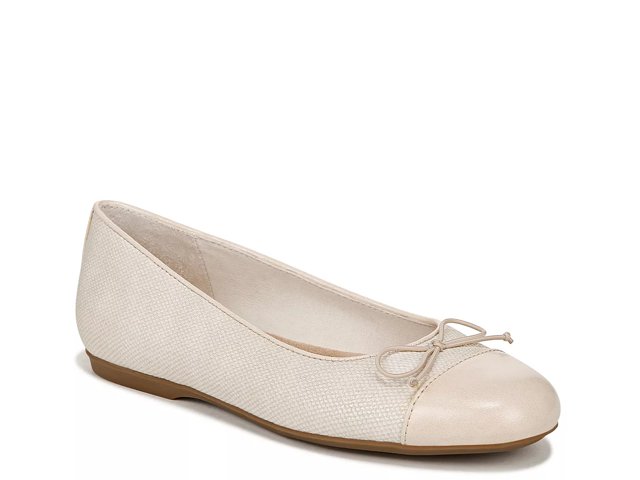 Dr. Scholl s Wexley Bow Flat
