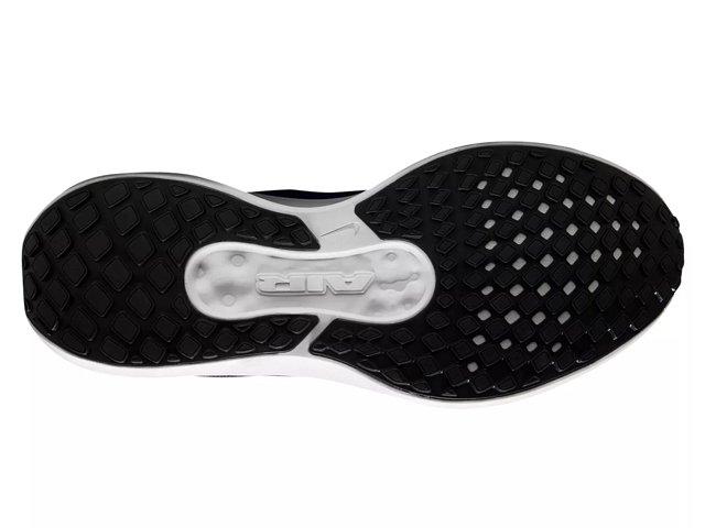 Running shoes mens 11 deals
