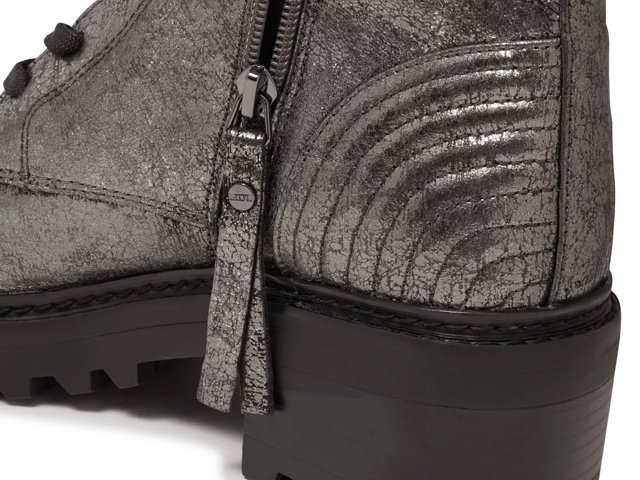 Dkny 2024 snakeskin boots