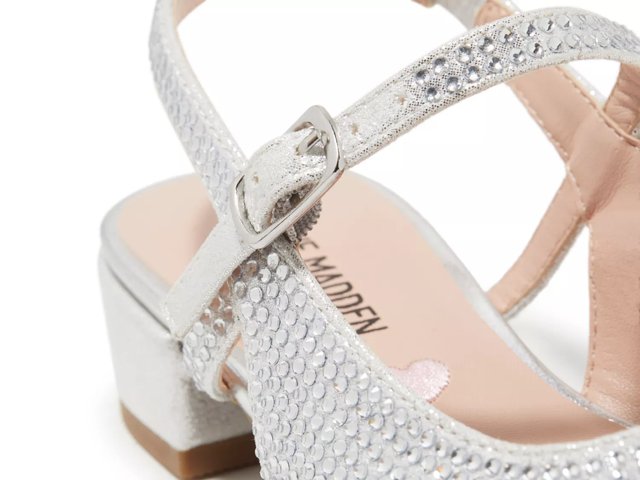 Madden girl on sale silver shoes
