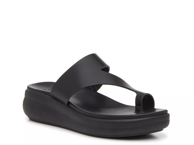 Naturalizer black wedge shop