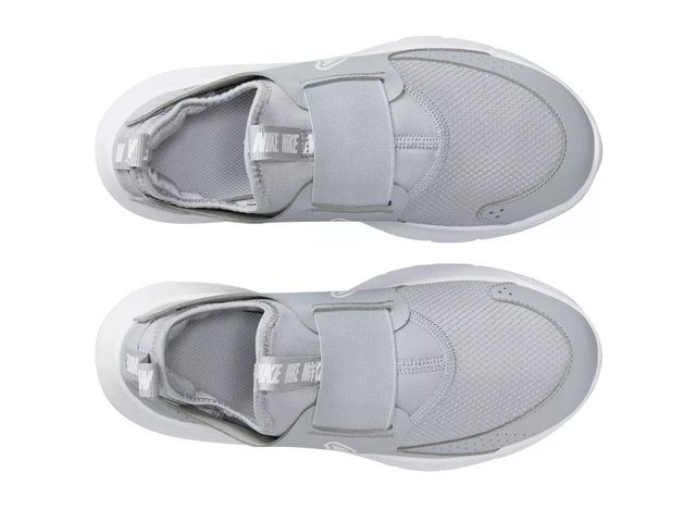 Nike 3 strap shoes hotsell