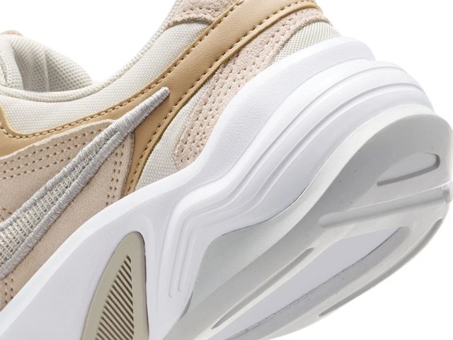 靴 NIKE AL8 24cm Amazon.com | Nike Women's Al8 Trainers, Sail Sanddrift Light