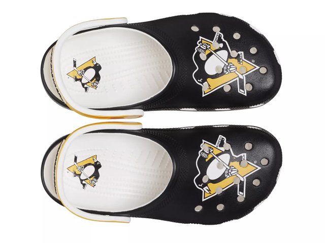 Crocs NHL Pittsburgh Penguins Classic Clog Free Shipping DSW