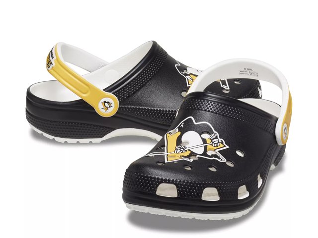 Crocs NHL Pittsburgh Penguins Classic Clog Free Shipping DSW