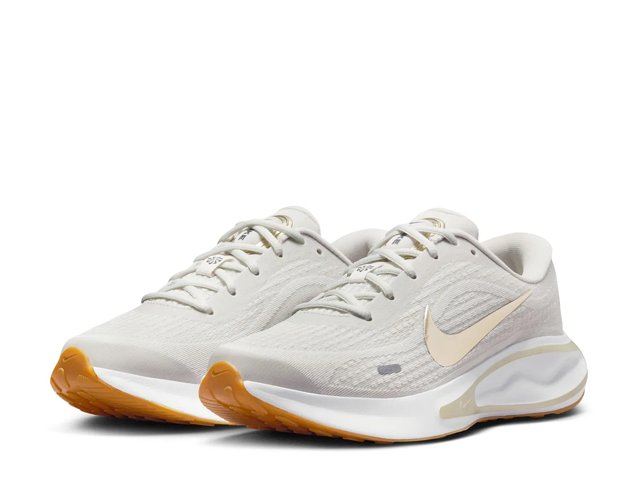 Nike Journey Run Running Shoe - Women's