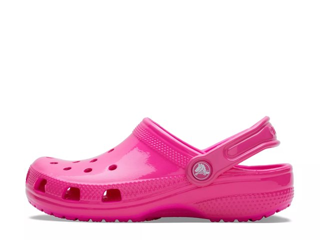 Neon magenta crocs clearance