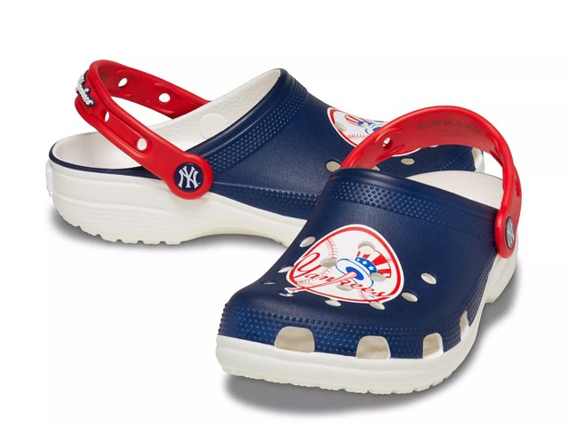 Yankees crocs outlet