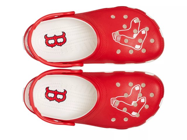 Red sox crocs 2025