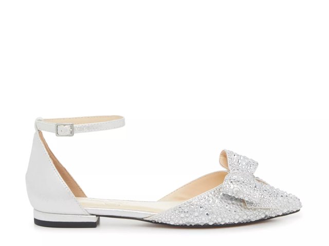 Jessica Simpson Elturo Flat