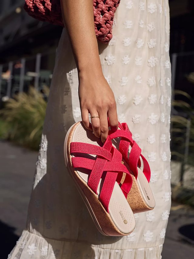 Red wedges dsw 2025