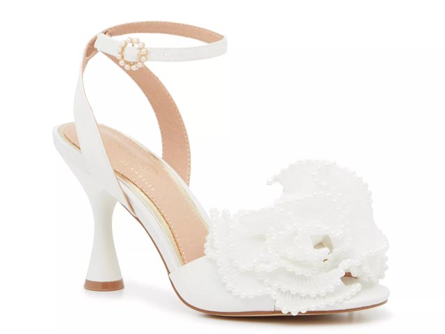 Chinese laundry pumps dsw clearance