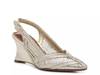 Vonita Pump Gold view