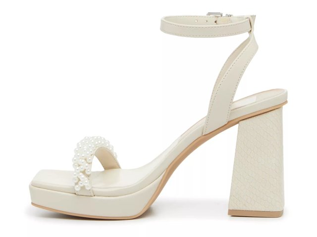 Alesia Sandal