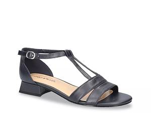 Dsw t best sale strap heels