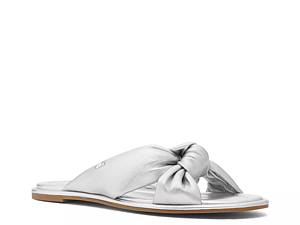 【ALDO】 ★ フラット スライド サンダル ★BARBIEDREAM★ WHITE Aldo x Barbie Barbiedream Slide Sandal - Free Shipping | DSW