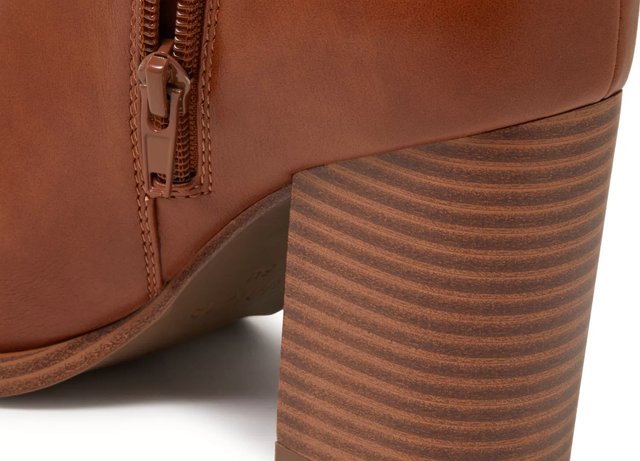 Unisa leather boots top