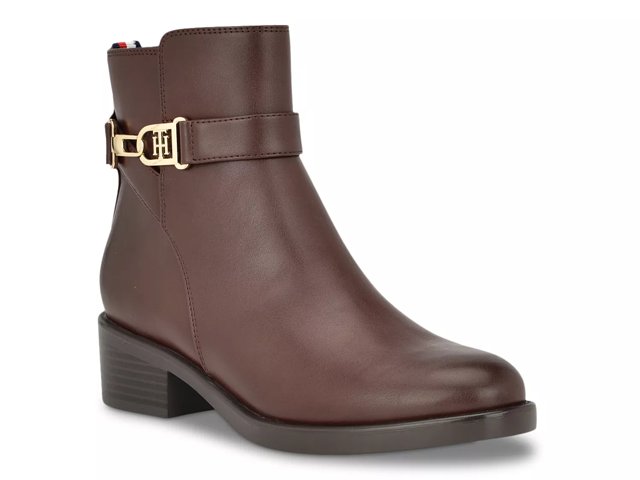 Dsw tommy hot sale hilfiger boots