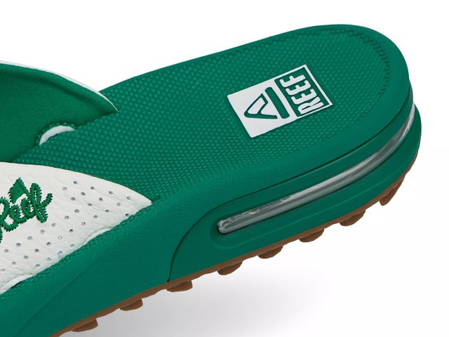 FLP_008 SKYYWALKERS TRAVEL SLIPPERS – FLYYPOD