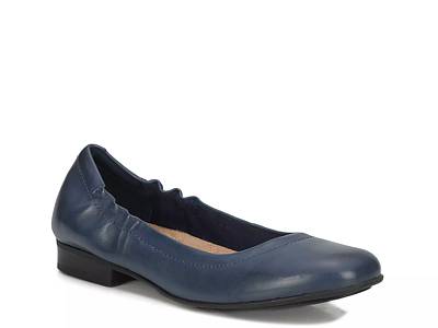 Ros hommerson cap hot sale toe flat