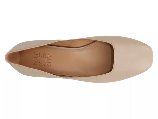 Donelle naturalizer best sale