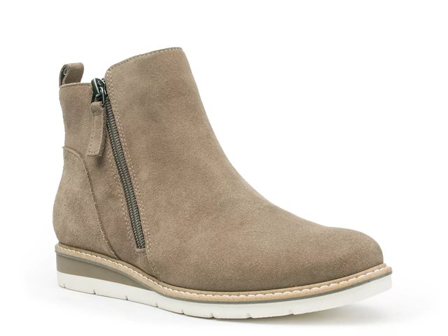 Wedge boots 2025 near me