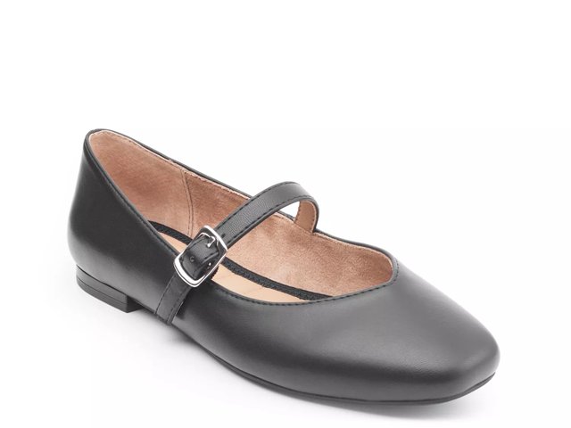 Me too flats dsw best sale