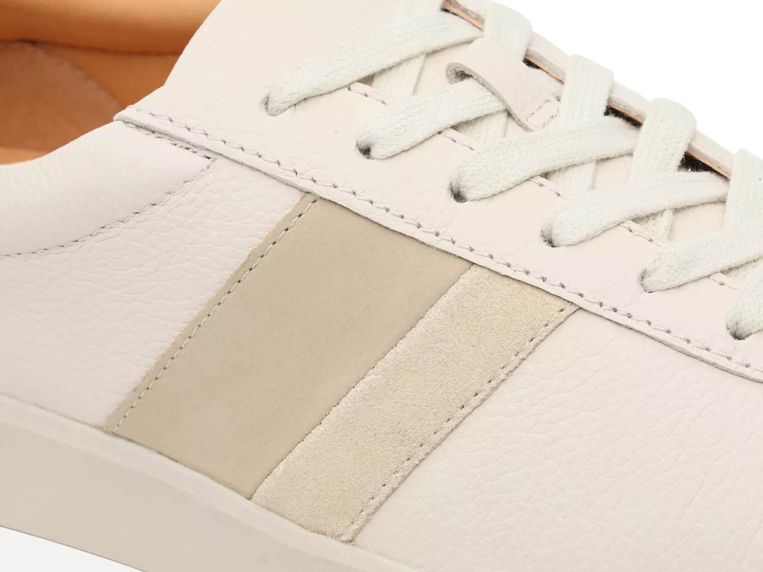Neela Sneaker