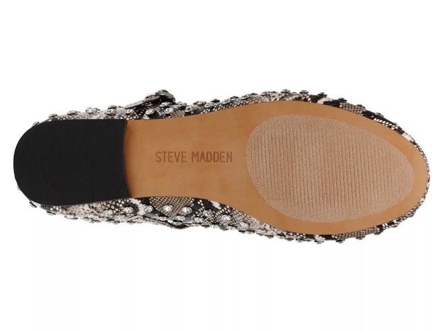 BAZAAR掲載【Steve Madden】VINETTA エナメルメリージェーン 黒 Steve Madden Vinetta Mary Jane Flat - Free Shipping | DSW