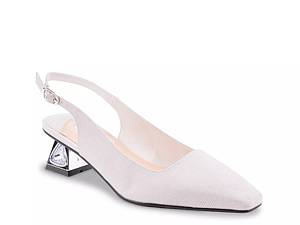 White pumps clearance dsw