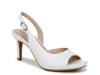 Teller Pump White view