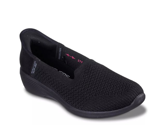 Skechers Women s Arya Sweet Voice Hands Free Slip Ins Flat Shoes Black Loafers 8.5
