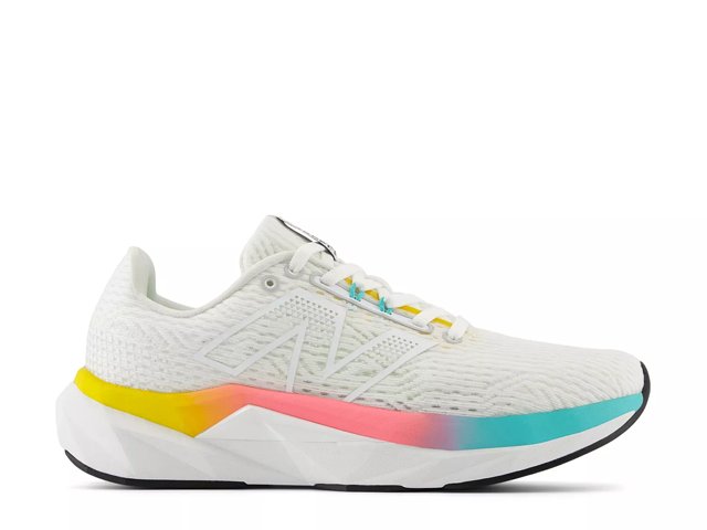 送料＆関税込み☆New Balance☆FuelCell Propel v5☆選べる3色 New Balance FuelCell Propel v5 Running Shoe - Women's - Free
