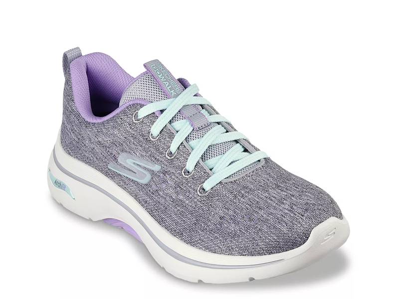 Dsw skechers wide fit hotsell