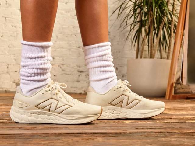 New Balance Fresh Foam 680 V8 Running Shoe - Women's