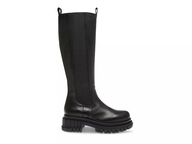 Steve madden store boots near me