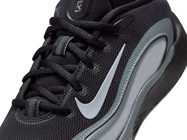 Kids nike axis clearance