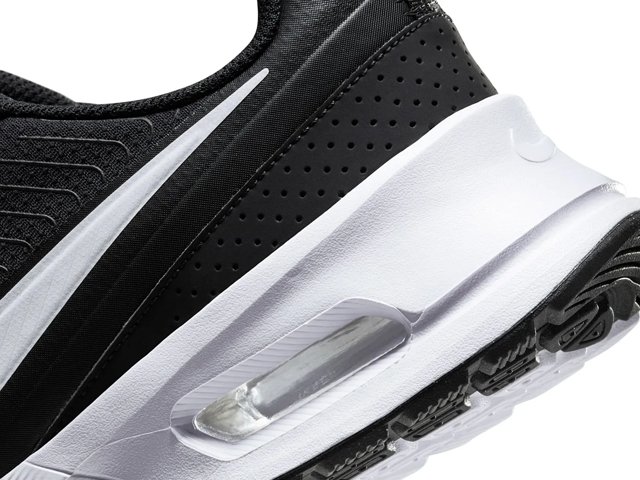 Nike Air Nuaxis Running Shoe - Men's - Free Shipping | DSW