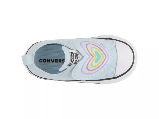 Chuck taylor heart sneakers cheap