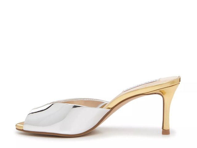 Steve Madden Riveting Sandal