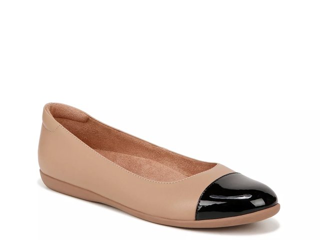 Naturalizer flats dsw clearance