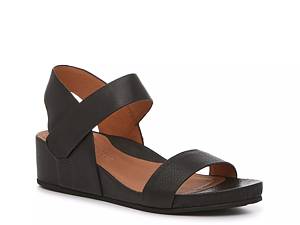 Gentle souls gianna wedge sandal new arrivals